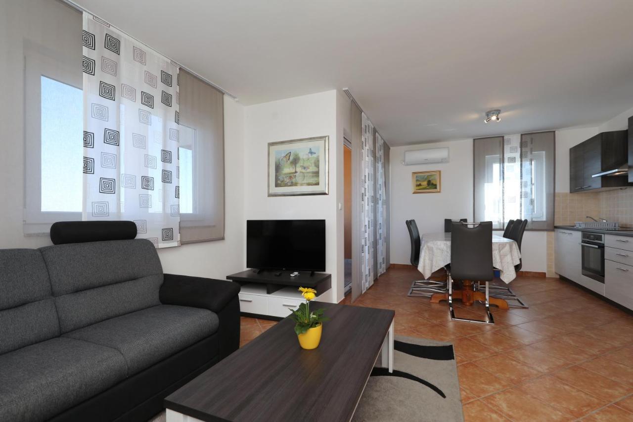 Apartment Dora Preko Ngoại thất bức ảnh