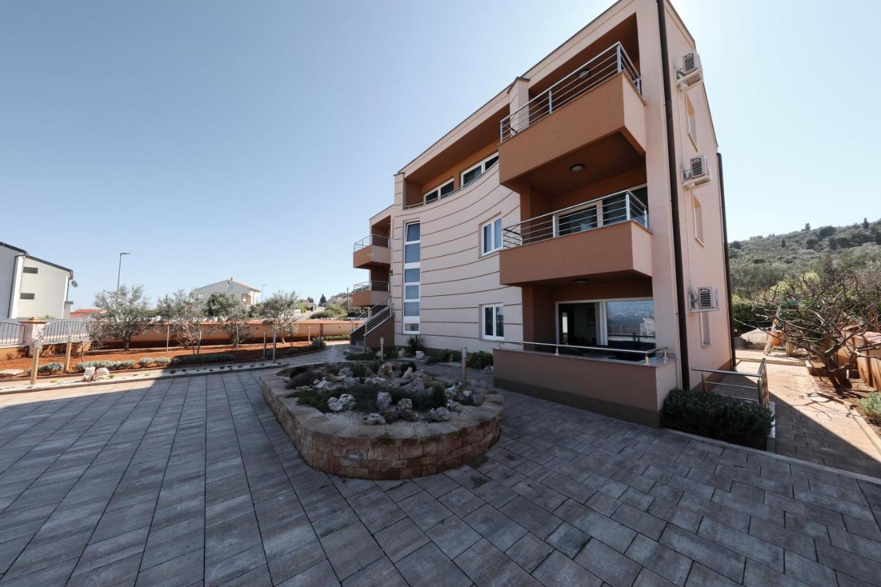 Apartment Dora Preko Ngoại thất bức ảnh