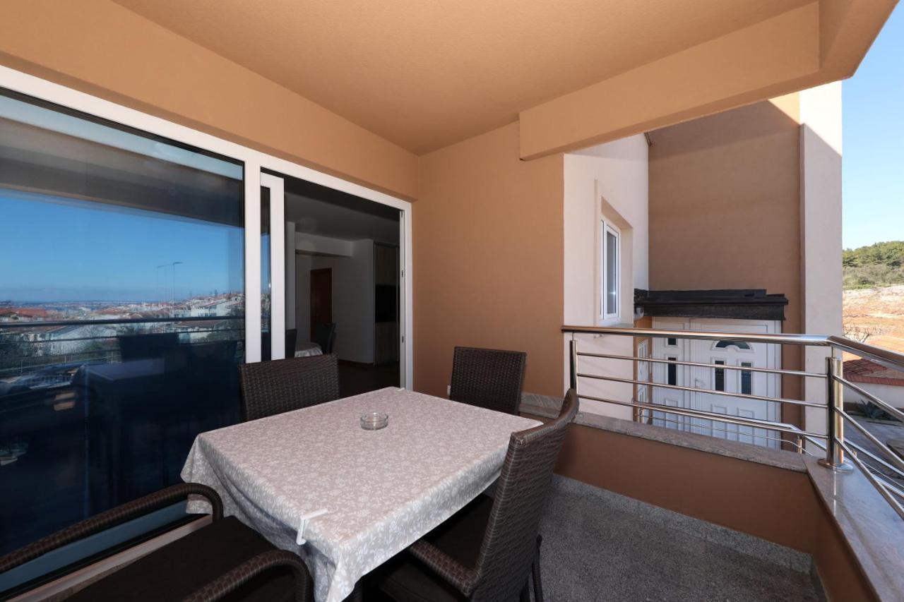 Apartment Dora Preko Ngoại thất bức ảnh